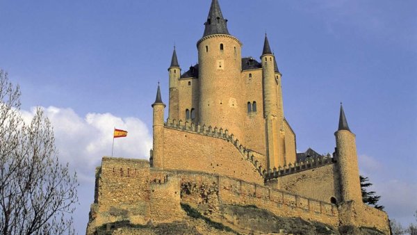 Романский замок Алькасар