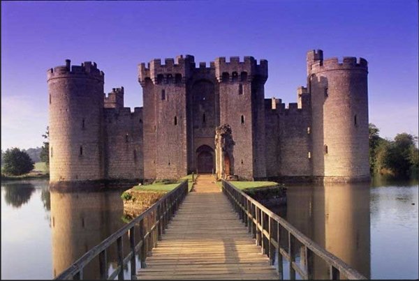 Замок крепость романский стиль