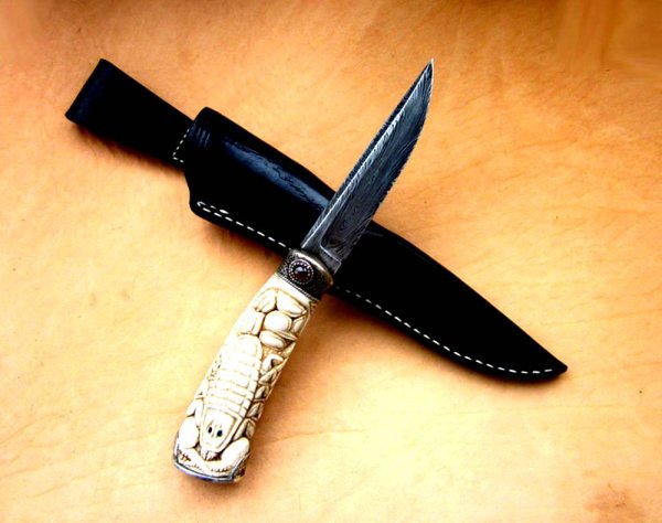Нож Скорпион фотографии