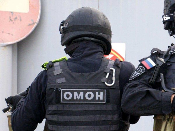 Полицейский боец ОМОН