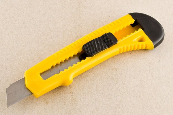 Канцелярский нож Hilti