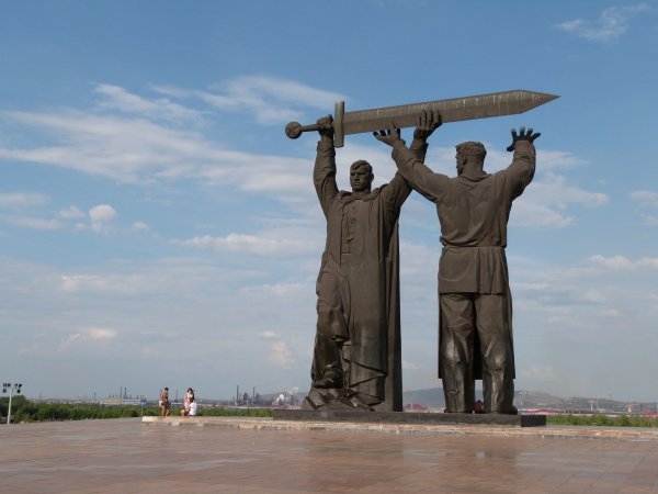 Головницкий, Белопольский «тыл – фронту» (Магнитогорск)