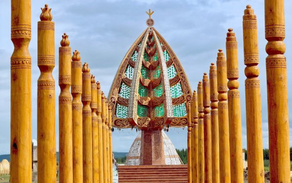 Сэргэ столбы Ысыах