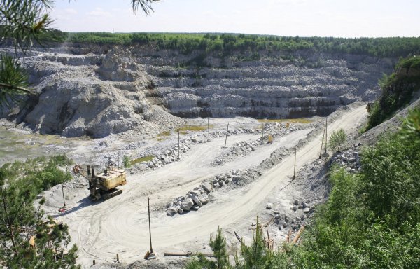 Шарташский гранитный карьер