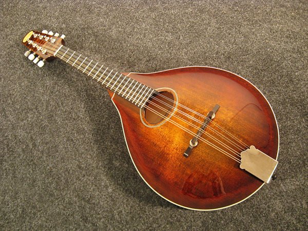 Мандолина Башкирский музыкальный инструмент