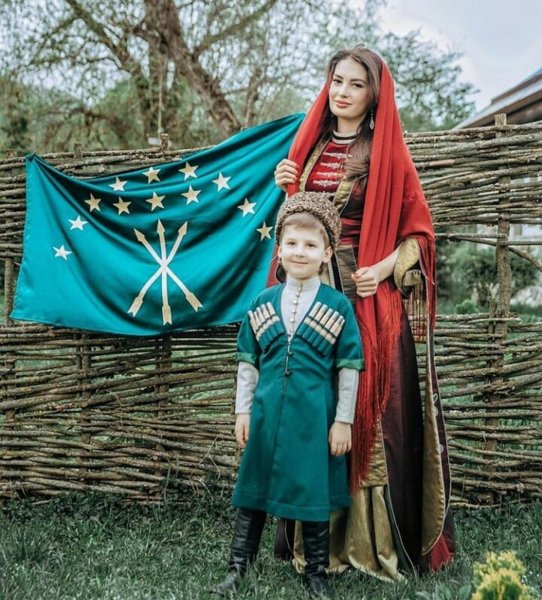 Камила Черкес