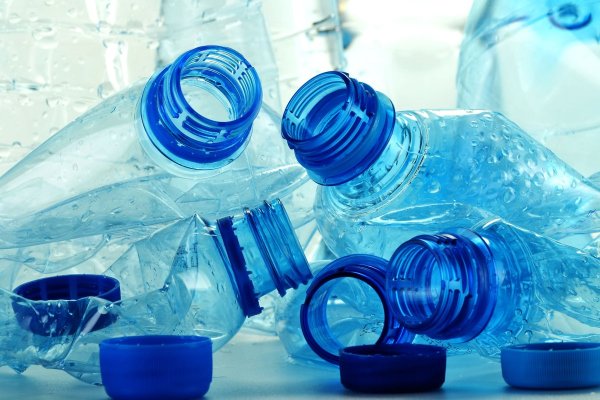 Во что перерабатывают пластиковые бутылки
