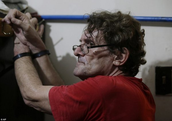 Брендан Смит католический священник