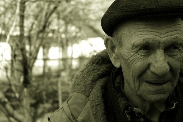 Старенький дедушка