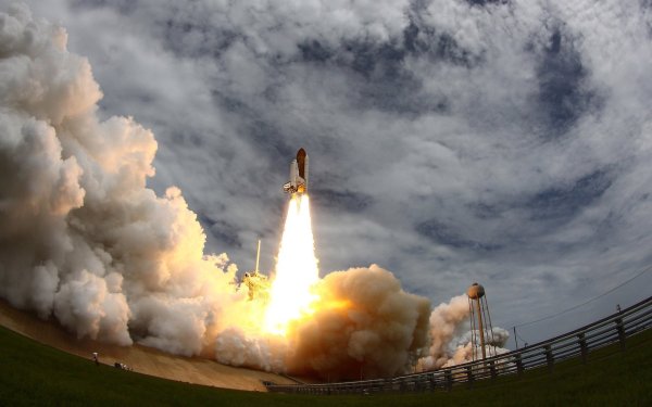 Ракета взлетает