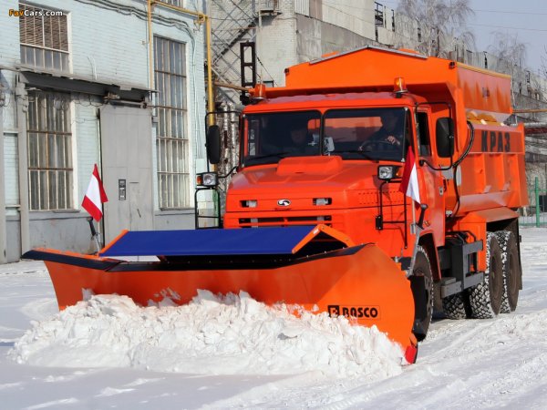 КРАЗ 250 снегоуборочная техника