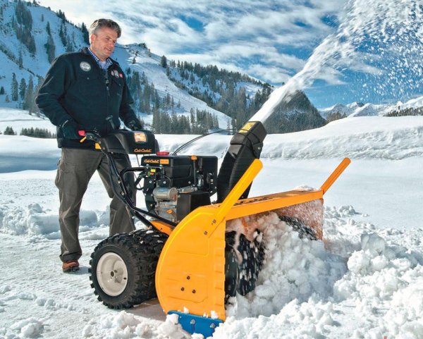 Снегоуборочная машина "Cub Cadet" 524 SWE