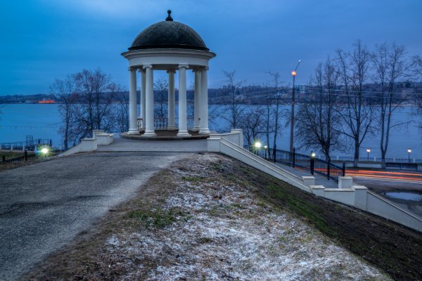 Беседка Островского в Костроме