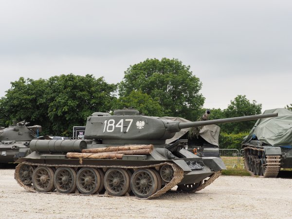 Танк т-34-85