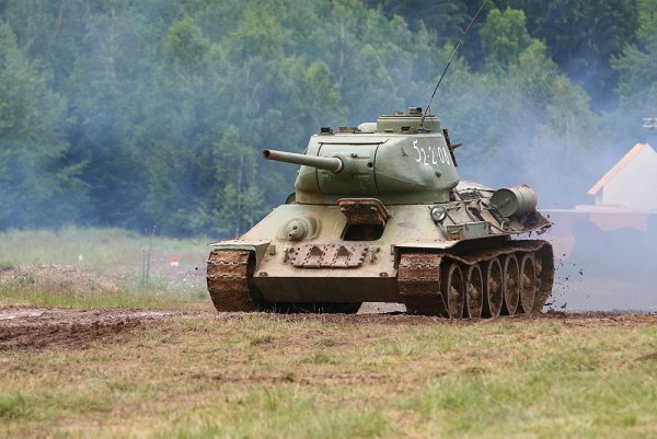 Танк т-34-85