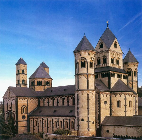 Аббатство Мария Лаах Германия