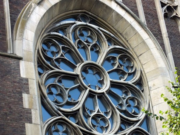 Окно роза готического собора