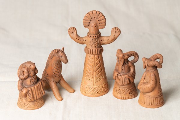 Костромская глиняная игрушка Петровская