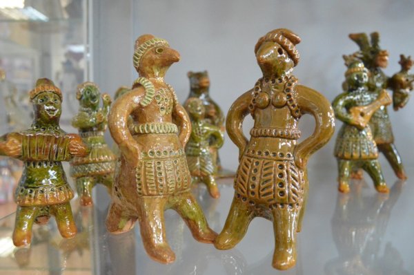 Костромская глиняная игрушка Петровская