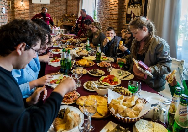 Праздничное застолье