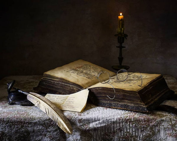 Стол «книга»