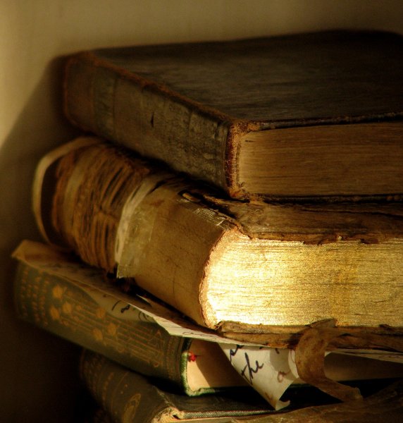 Старинные книги
