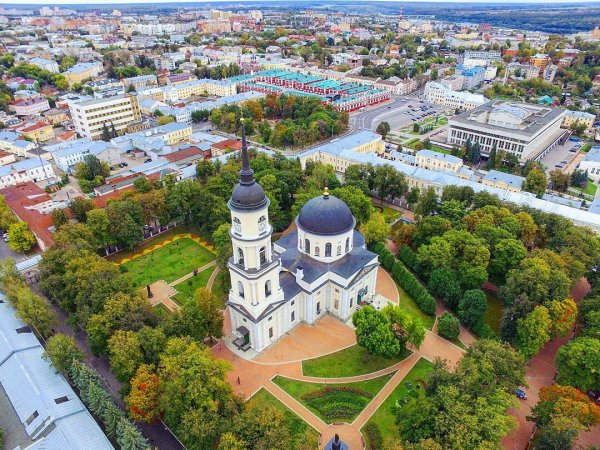 Калуга (центр Калужской области)
