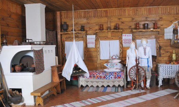 Э. Панов "русская изба"