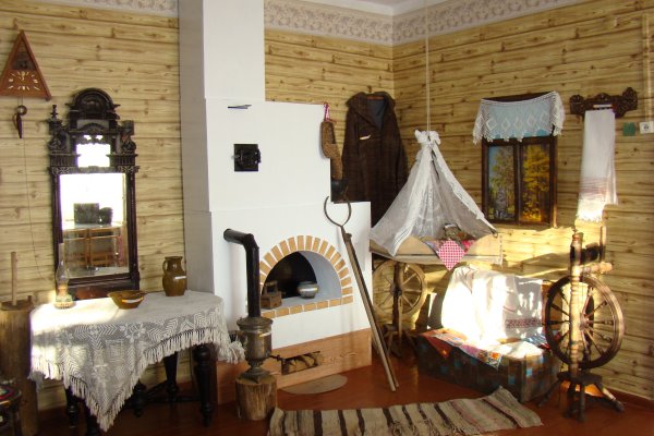 Русская изба внутри музей