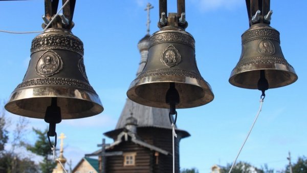 Монастырский колокольный звон