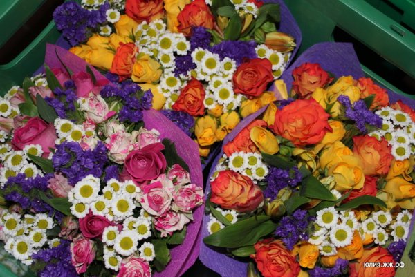 День разноцветных букетов