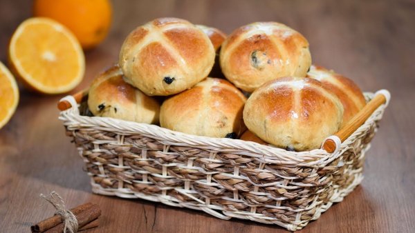 Крестовая булочка