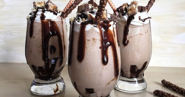 Милкшейк Сникерс