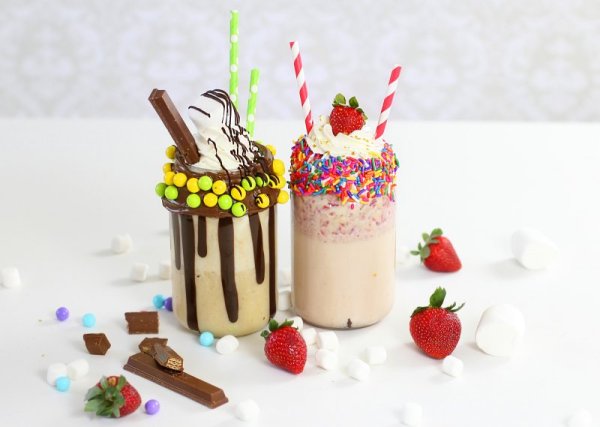 Украшение молочных коктейлей