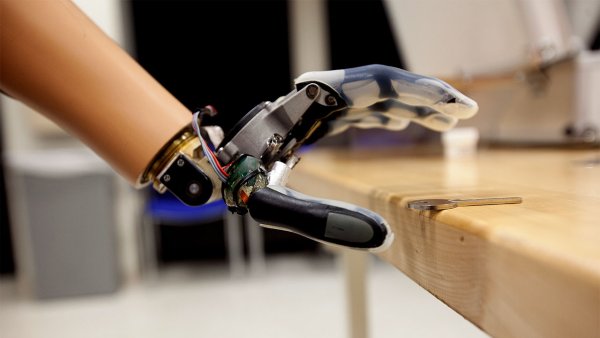 Smarthand протез