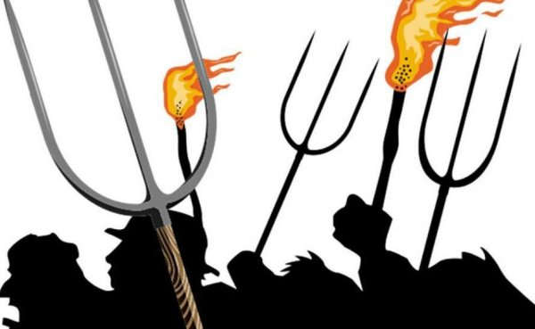 Толпа с вилами и факелами