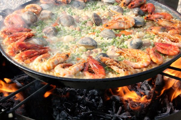 Валенсийская паэлья с морепродуктами