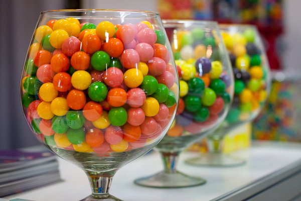 Драже в банке