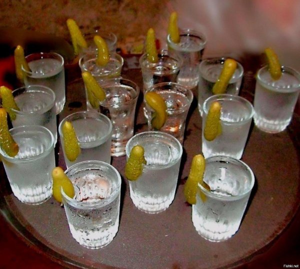 Много рюмок водки