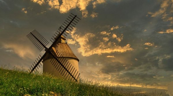 Мельница в поле