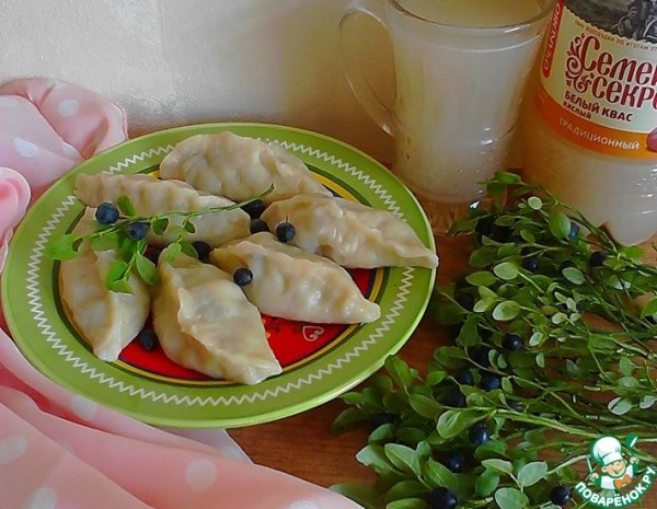 Жареные вареники с черникой